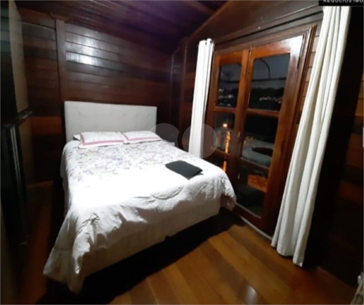 Sobrado à venda com 3 quartos, sendo 1 suíte,  no Centro, Vinhedo, SP