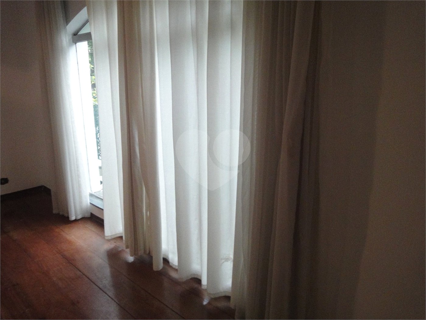 Sobrado à venda com 4 quartos, sendo 3 suítes, em Jardim São Bento, São Paulo, SP