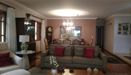 Casa Térrea à venda com 3 suítes em Super Quadra Morumbi, São Paulo, SP