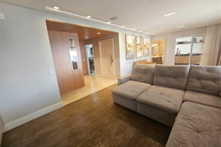 Apartamento à venda com 3 suítes em Santa Teresinha, São Paulo, SP