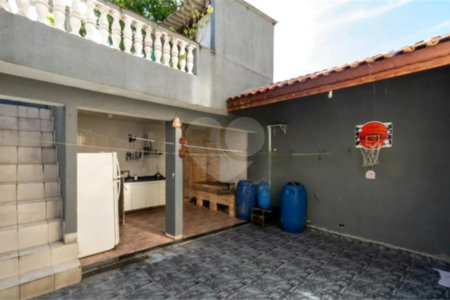 Casa à venda com 5 quartos, sendo 1 suíte, em Vila Rosália, Guarulhos, SP