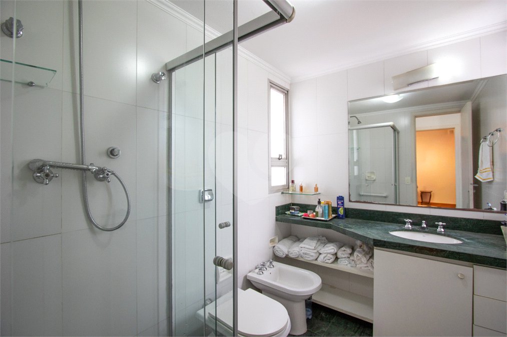 Apartamento à venda com 2 quartos, sendo 1 suíte,  em Indianópolis, São Paulo, SP
