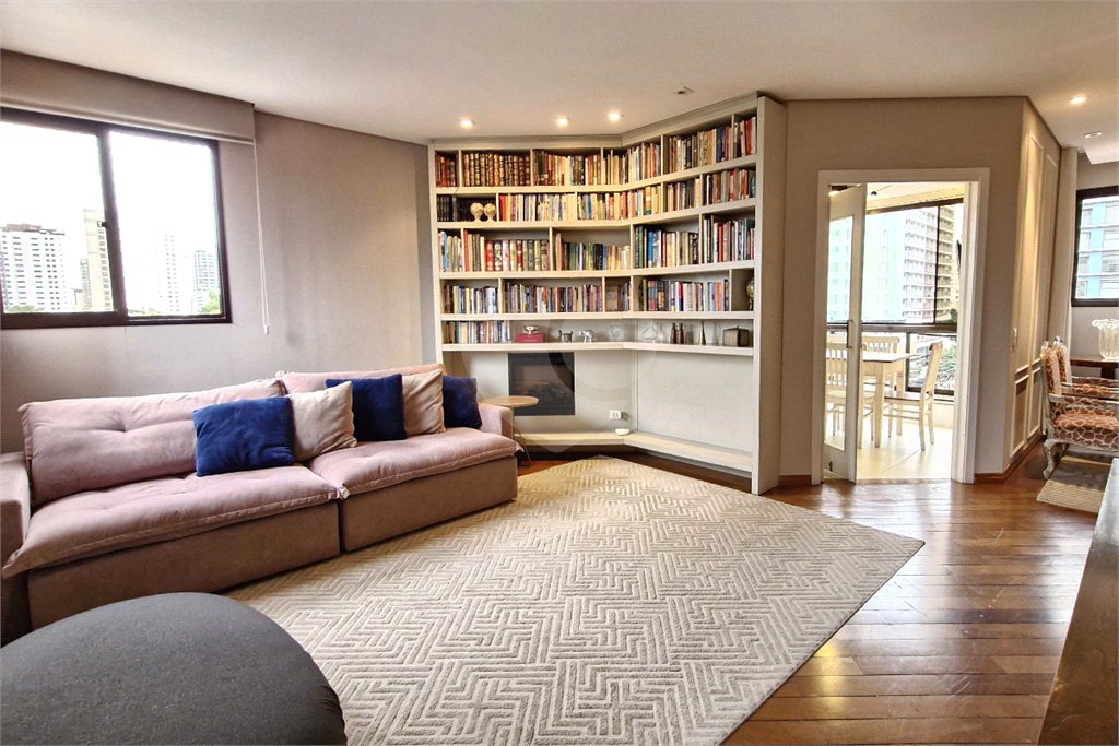 Apartamento à venda com 4 suítes em Moema, São Paulo, SP