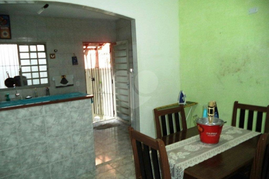 Sobrado à venda com 3 quartos, sendo 1 suíte, em Tremembé, São Paulo, SP