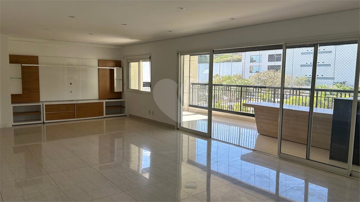 Apartamento para alugar com 3 suítes em Santana, São Paulo, SP