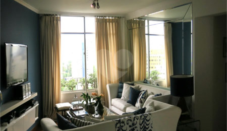 Apartamento à venda com 3 quartos, sendo 1 suíte,  em Vila Andrade, São Paulo, SP