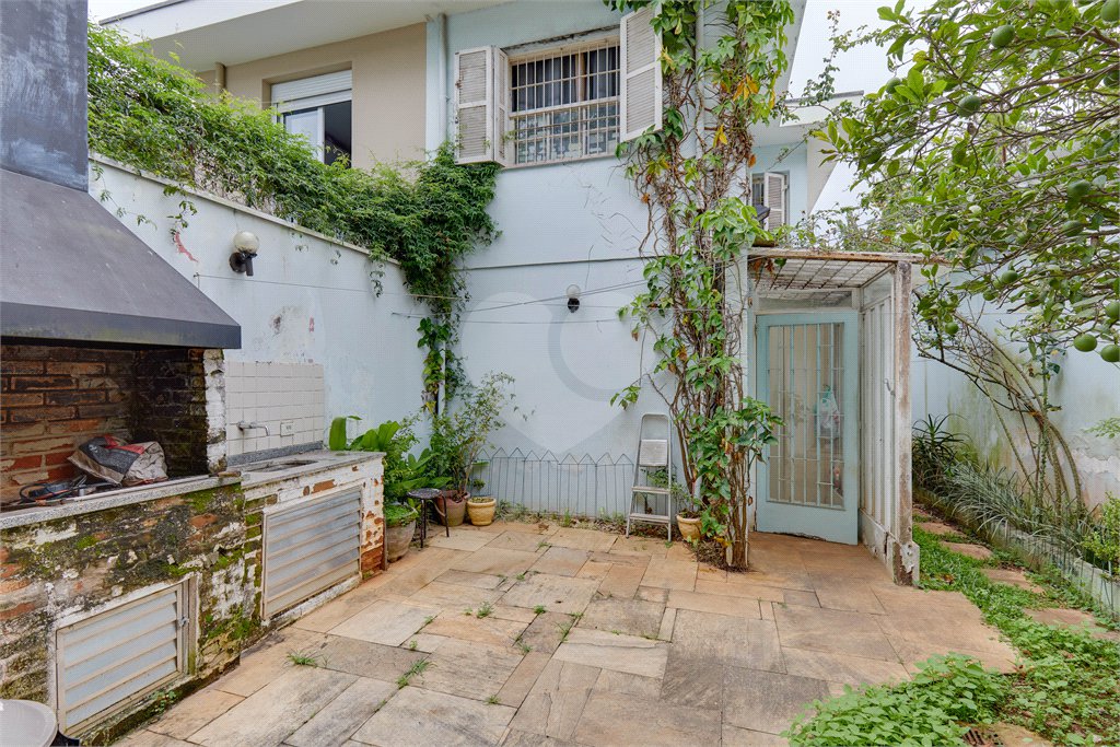 Sobrado à venda com 3 quartos, sendo 1 suíte,  em Alto da Boa Vista, São Paulo, SP