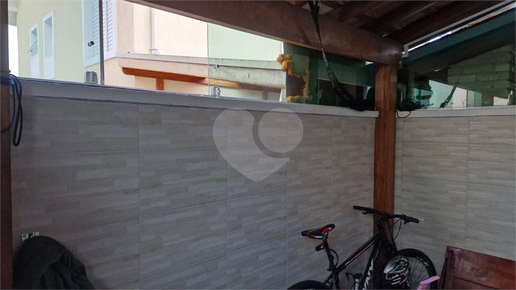 Casa à venda com 3 quartos, sendo 1 suíte,  no condomínio Moradas do Horto, São Paulo - SP