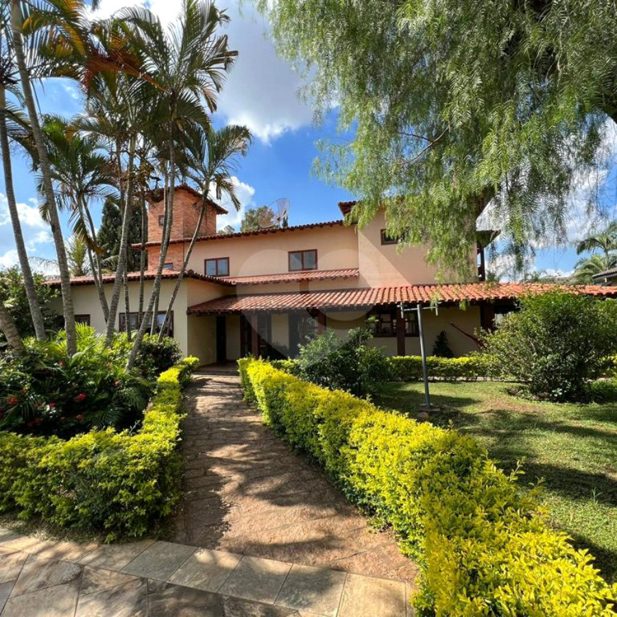 Casa à venda ou para alugar com 4 quartos, sendo 3 suítes, no condomínio Monte Belo, Salto - SP
