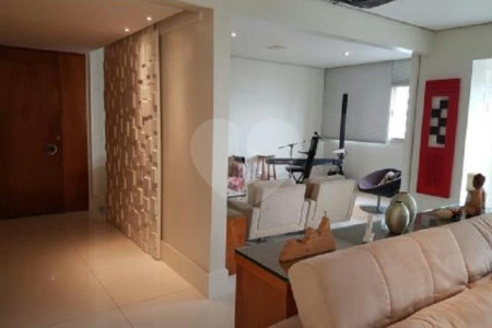 Apartamento de alto padrão à venda no Campo Belo – 214 m² | 4 dormitórios | 3 suítes | 4 vagas