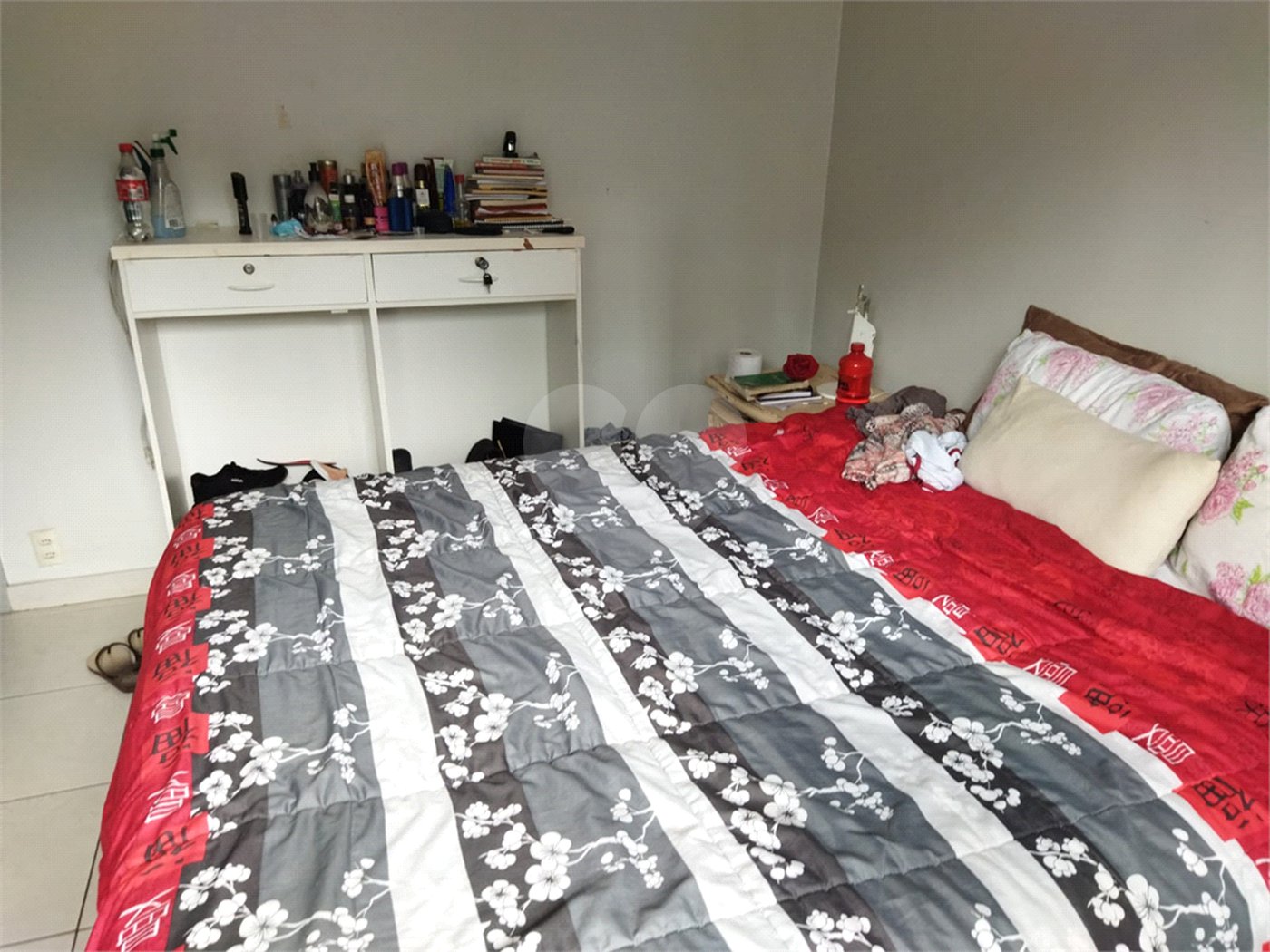 Vende Sobrado com 180m² - Vila Santa Catarina