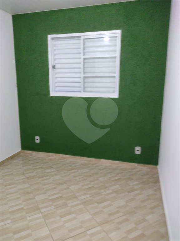 Casa térrea no Jardim Zavaglia.
