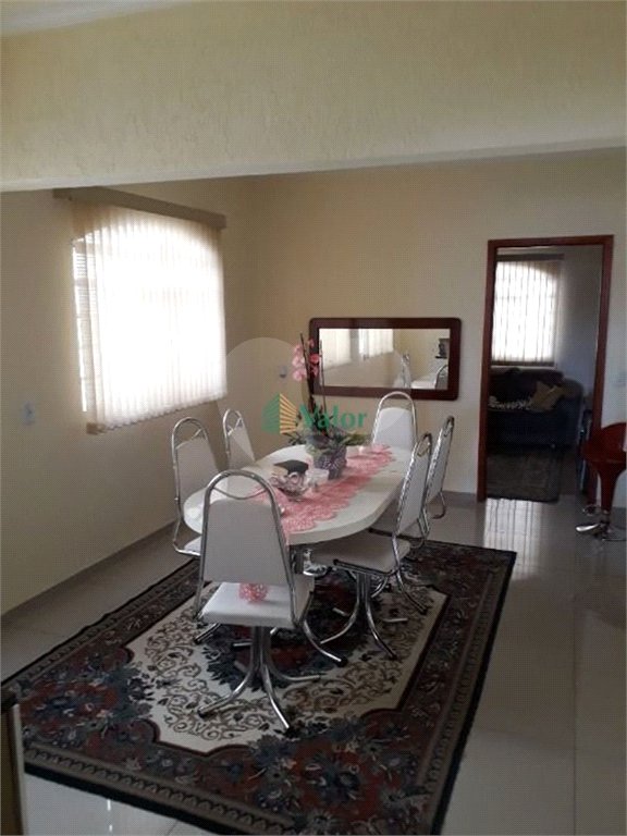 Casa á venda no cidade Aracy