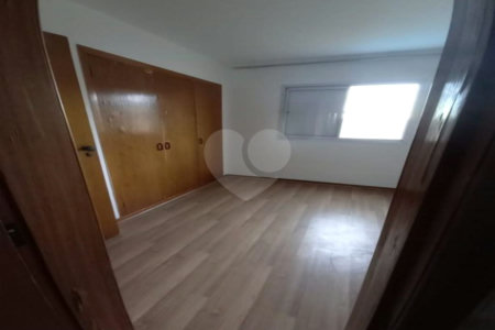Apartamento à venda com 3 quartos, sendo 1 suíte, em Vila Monumento, São Paulo, SP