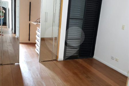 Sobrado à venda com 3 quartos, sendo 1 suíte, em Vila Maria Alta, São Paulo, SP
