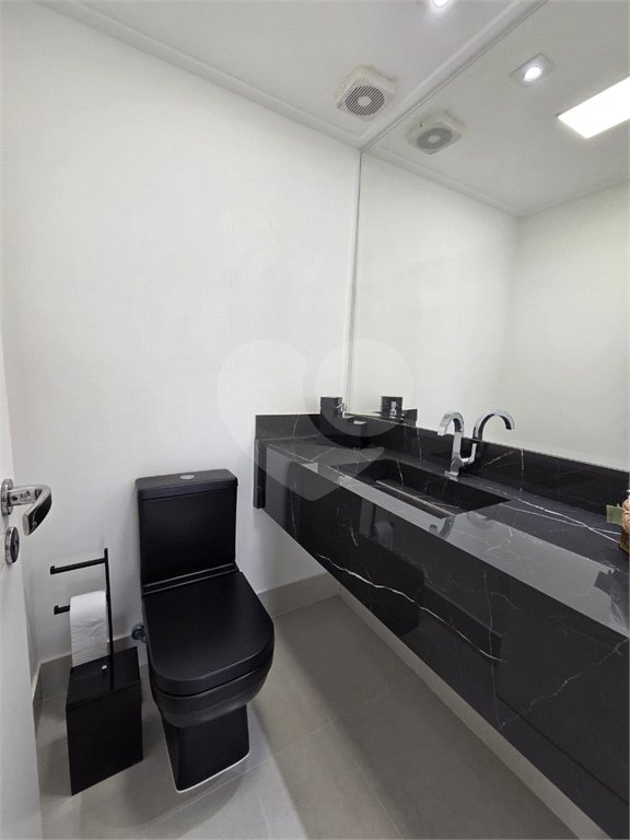 Apartamento à venda com 4 quartos, sendo 2 suítes, em Enseada, Guarujá, SP