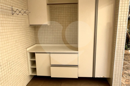 Sobrado à venda ou para alugar com 3 quartos, sendo 1 suíte, em Alto da Lapa, São Paulo, SP