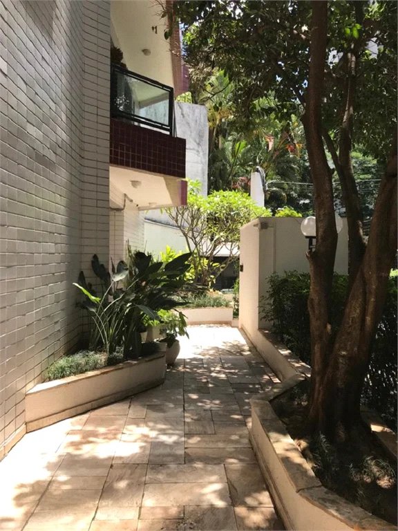 Apartamento à venda com 3 suítes em Vila Morumbi, São Paulo, SP