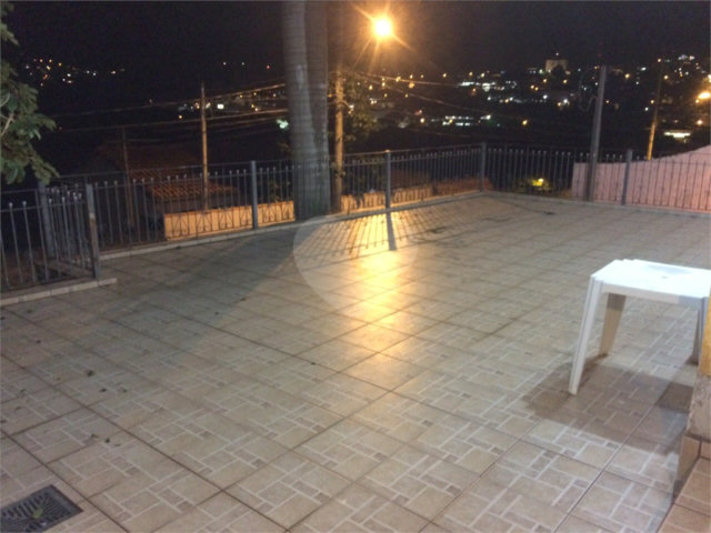 Sobrado à venda com 3 quartos, sendo 1 suíte, em Serra da Cantareira, Mairiporã, SP