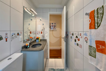 Apartamento à venda com 3 suítes em Campo Belo, São Paulo, SP