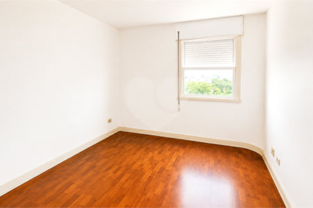 Apartamento à venda com 4 quartos, sendo 1 suíte, em Alto da Boa Vista, São Paulo, SP