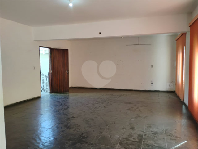 Casa à venda com 3 quartos, sendo 1 suíte,  no Centro, Mairiporã, SP