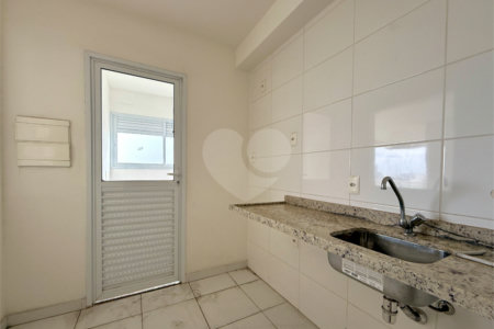 Apartamento à venda com 2 quartos, sendo 1 suíte, em Alto da Boa Vista, São Paulo, SP