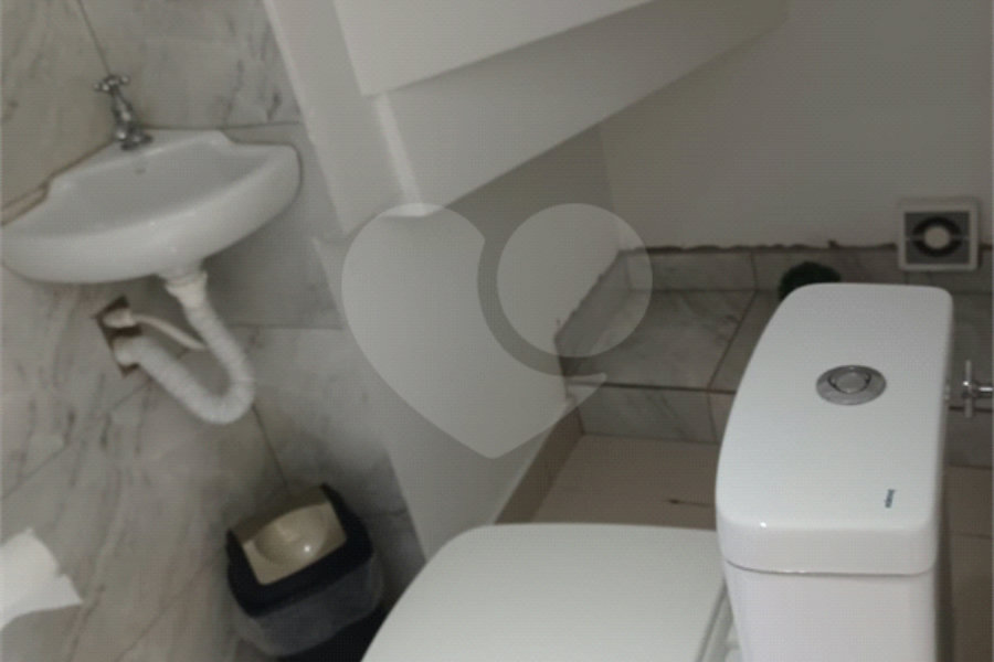 Sobrado à venda com 3 quartos, sendo 1 suíte,  em Ermelino Matarazzo, São Paulo, SP