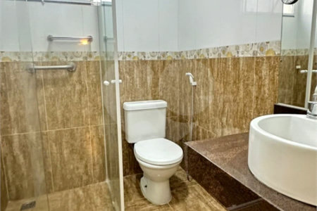 Indaiatuba- Villagio de Itaici- Venda - terreno 150,00 ms - construida 144, 15 ms - 3 dorms, 1 suite, sala, cozinha, wc - R$ 999.900,00 -Área de lazer conta com: Salão de festas - Piscina - Clube - Playground - Academia completamento bancário. Imóvel locado em setembro 2024, venda para investidor,
