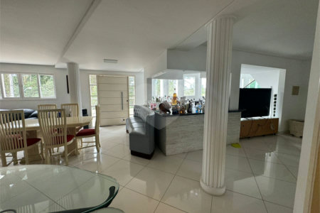 Casa à venda com 6 suítes no condomínio Arujá V, Arujá - SP