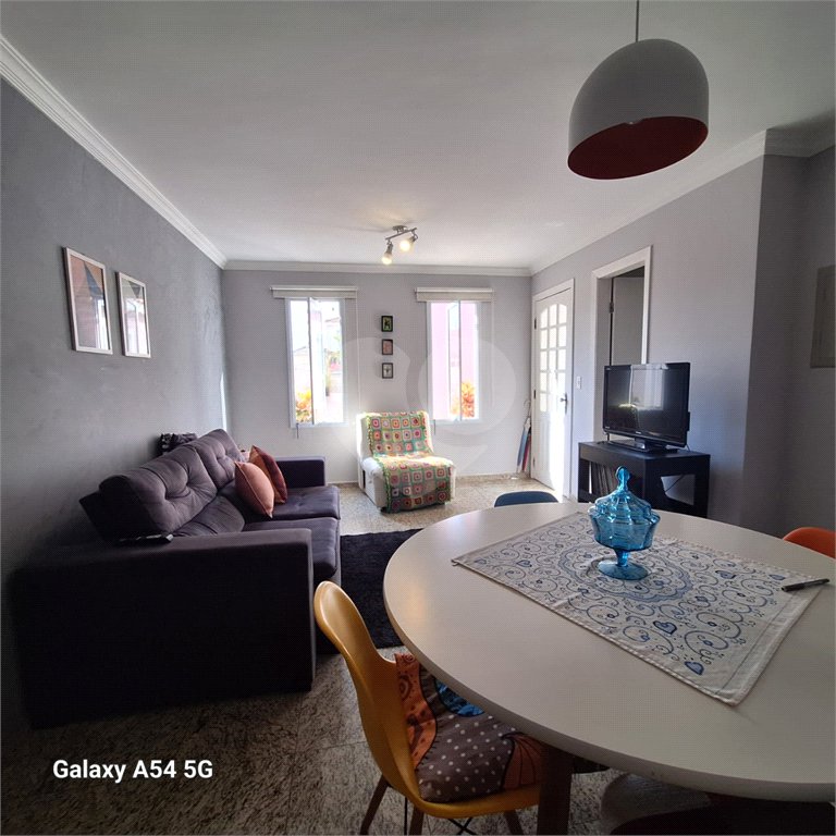 Casa à venda com 3 quartos, sendo 1 suíte, no condomínio Smallville, São Paulo - SP