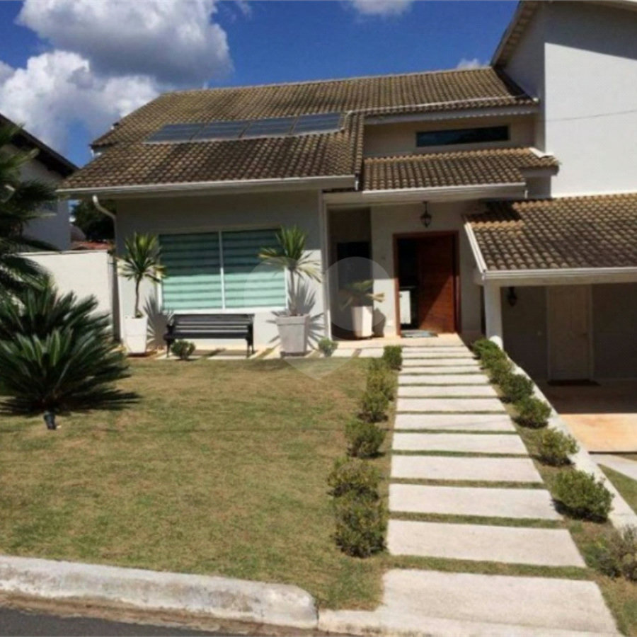 Casa à venda com 3 suítes no condomínio Residencial Jardim Paulista I, Vinhedo - SP