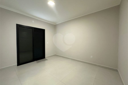 Casa à venda com 3 quartos, sendo 1 suíte, em Vila Carolina, Itapetininga, SP