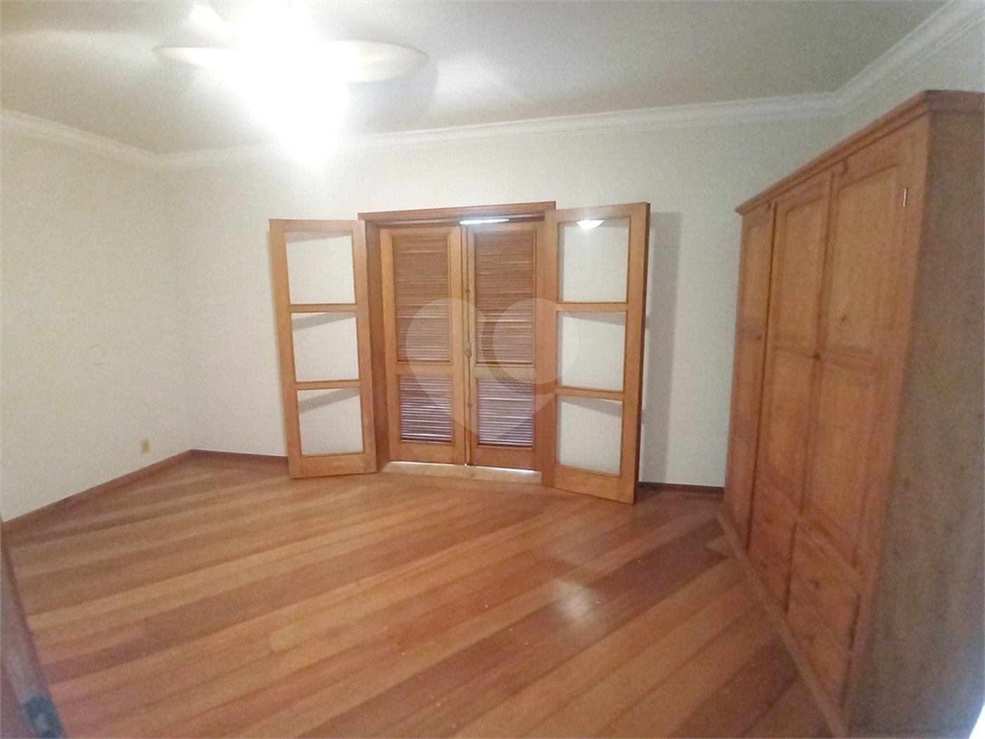 Casa à venda com 3 quartos, sendo 1 suíte,  no condomínio Estância Marambaia, Vinhedo - SP