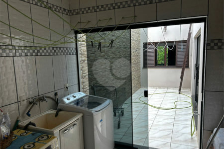 Casa à venda com 3 quartos, sendo 1 suíte, no Centro, Itapetininga, SP