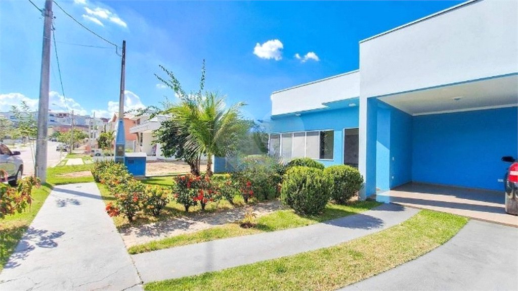 Casa à venda com 3 quartos, sendo 1 suíte, no condomínio Mirante dos Ipes, Salto - SP