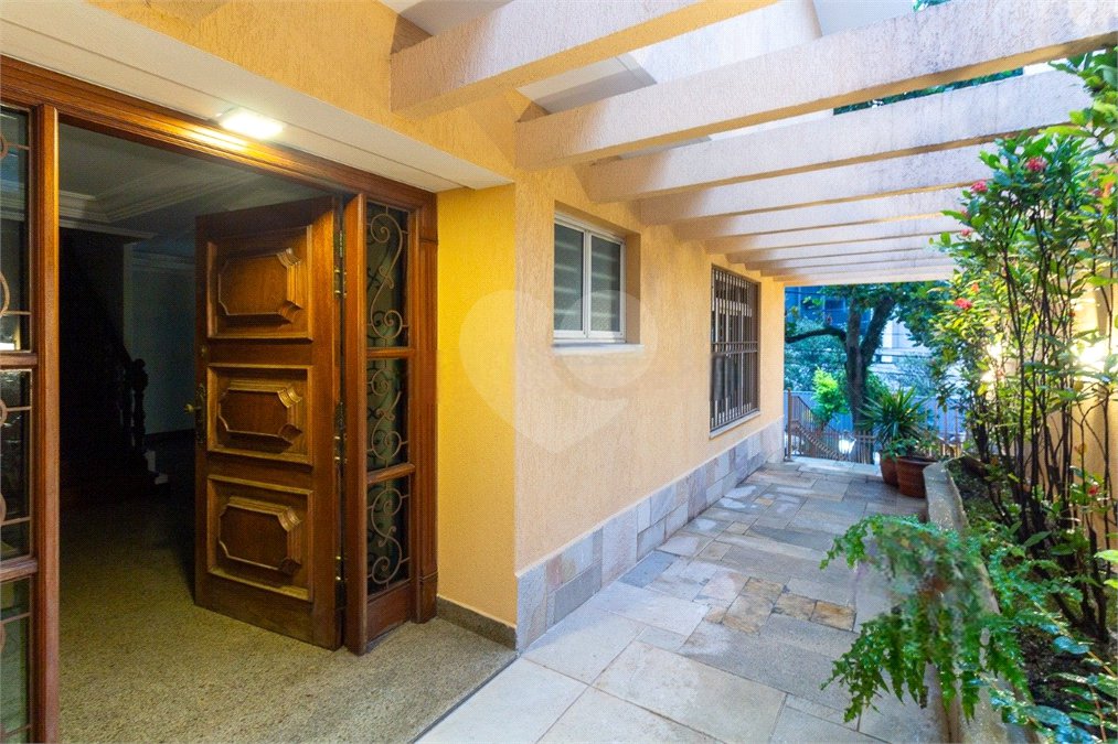 Casa à venda ou para alugar com 3 suítes em Sumaré, São Paulo, SP