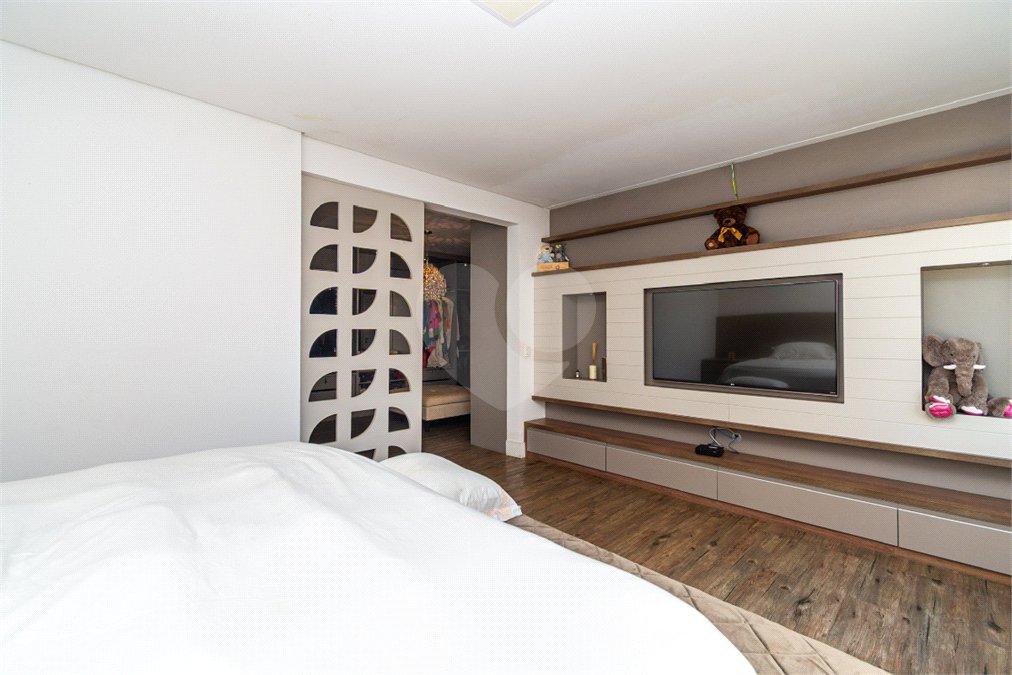 Apartamento à venda com 4 quartos, sendo 3 suítes,  em Campo Belo, São Paulo, SP