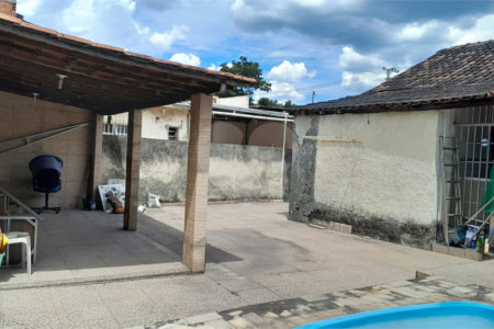 Casa à venda com 3 quartos em Santíssimo, Rio de Janeiro, RJ