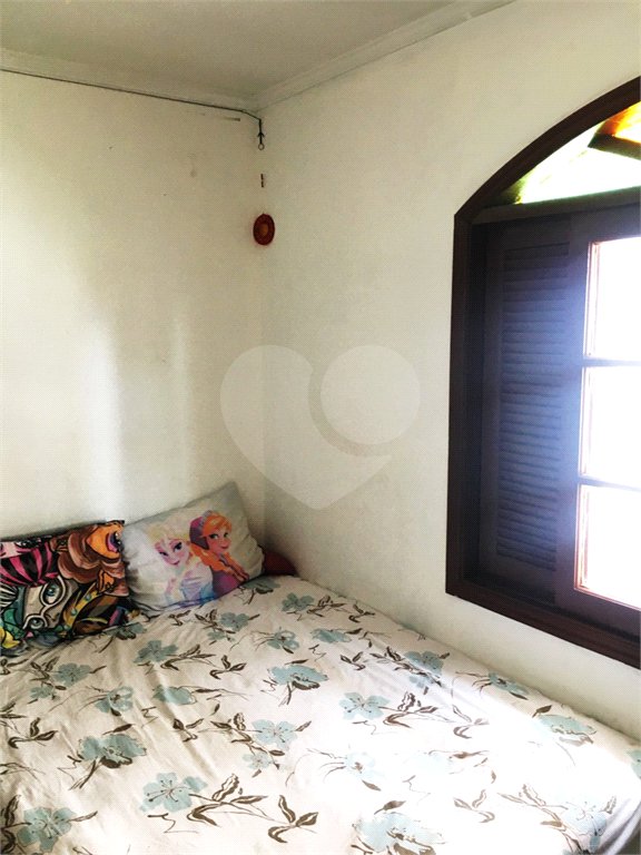 Sobrado à venda com 4 quartos, sendo 1 suíte,  em Vila Gomes, São Paulo, SP