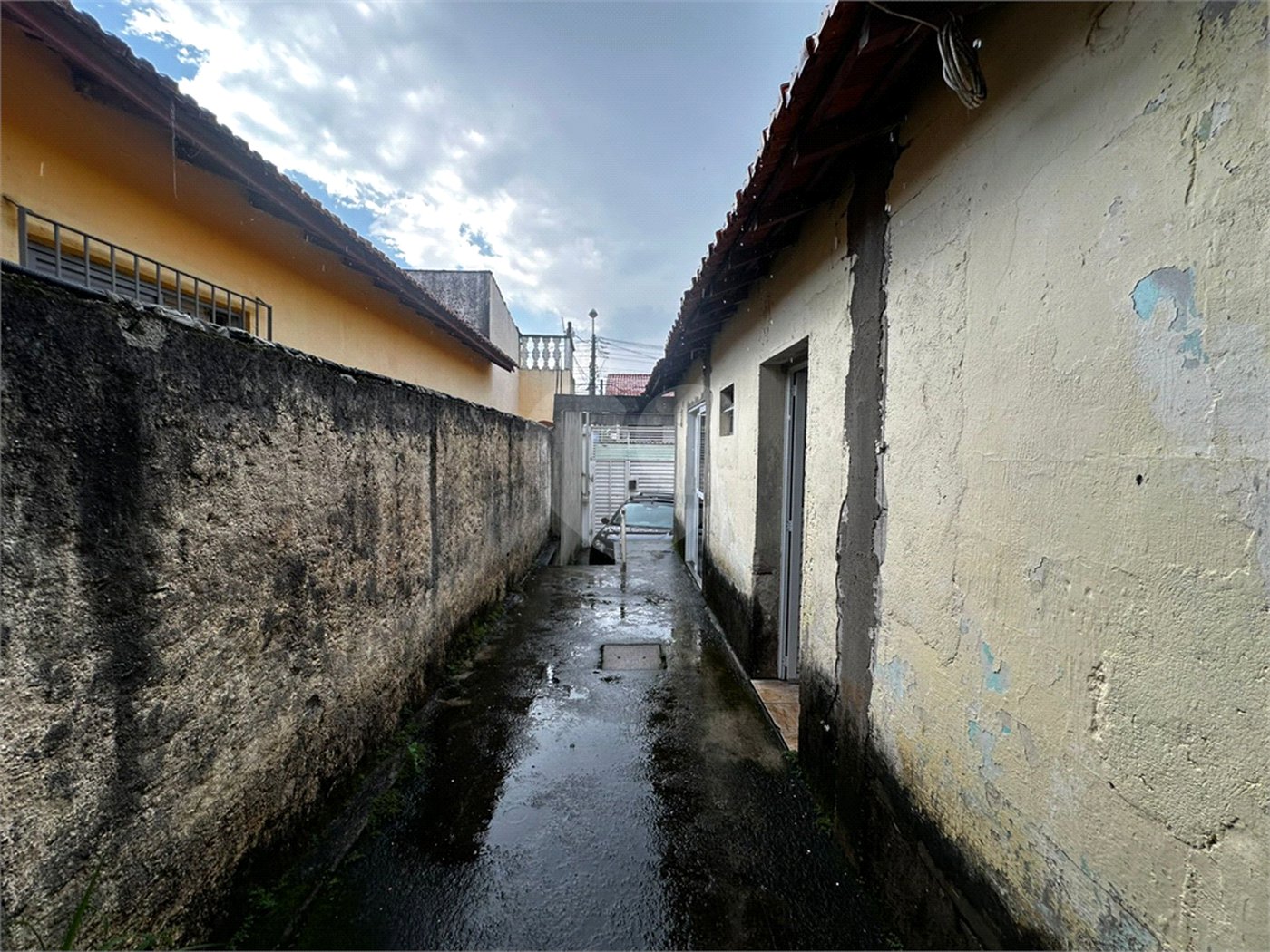 Casa à venda com 3 quartos, sendo 1 suíte, em Jardim Nova Poá, Poá, SP