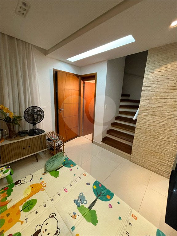 Casa à venda com 3 quartos, sendo 1 suíte,  no condomínio Villagio Campo Grande, São Paulo - SP