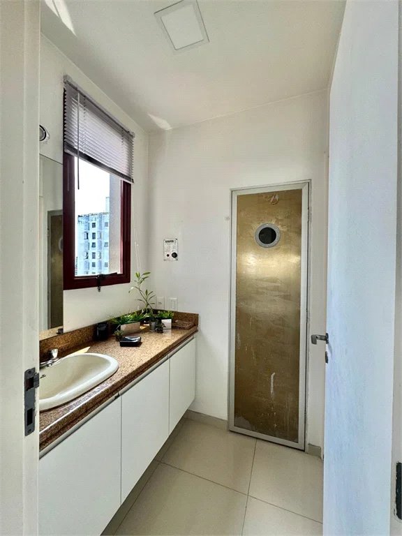 Apartamento à venda com 4 suítes em Vila Suzana, São Paulo, SP
