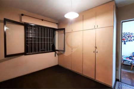 Casa Térrea à venda com 4 quartos, sendo 2 suítes, em Santo Amaro, São Paulo, SP