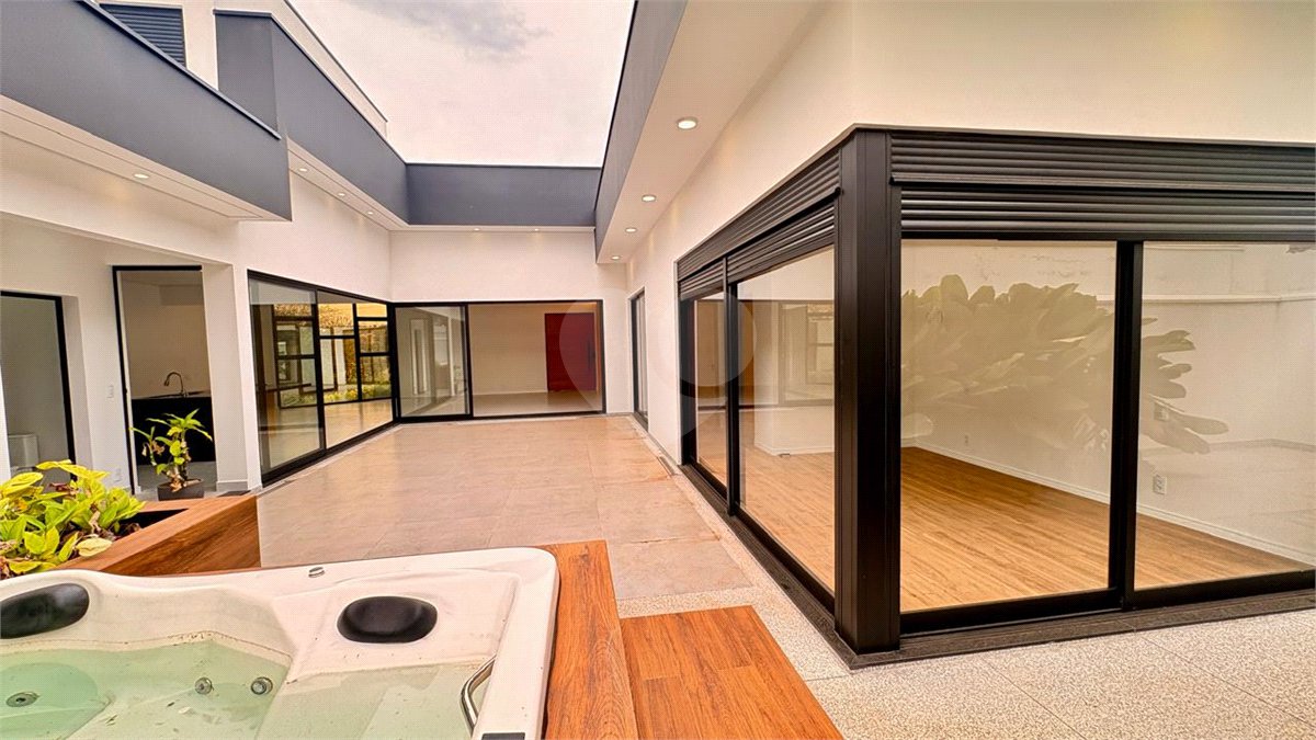 Casa à venda com 3 suítes no condomínio Campos do Conde I e II, Sorocaba - SP