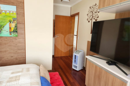 Casa à venda com 4 suítes no condomínio Pedra Grande, Atibaia - SP