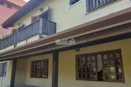 Casa à venda com 3 suítes no condomínio Portal Dos Nobres, Atibaia - SP
