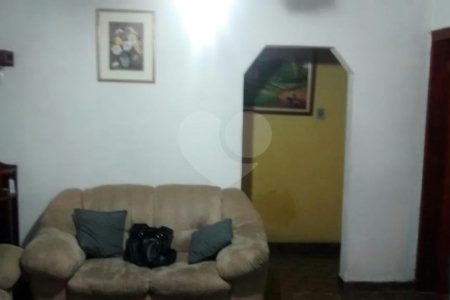 Casa à venda com 4 quartos, sendo 1 suíte, em Parque Vitória, São Paulo, SP