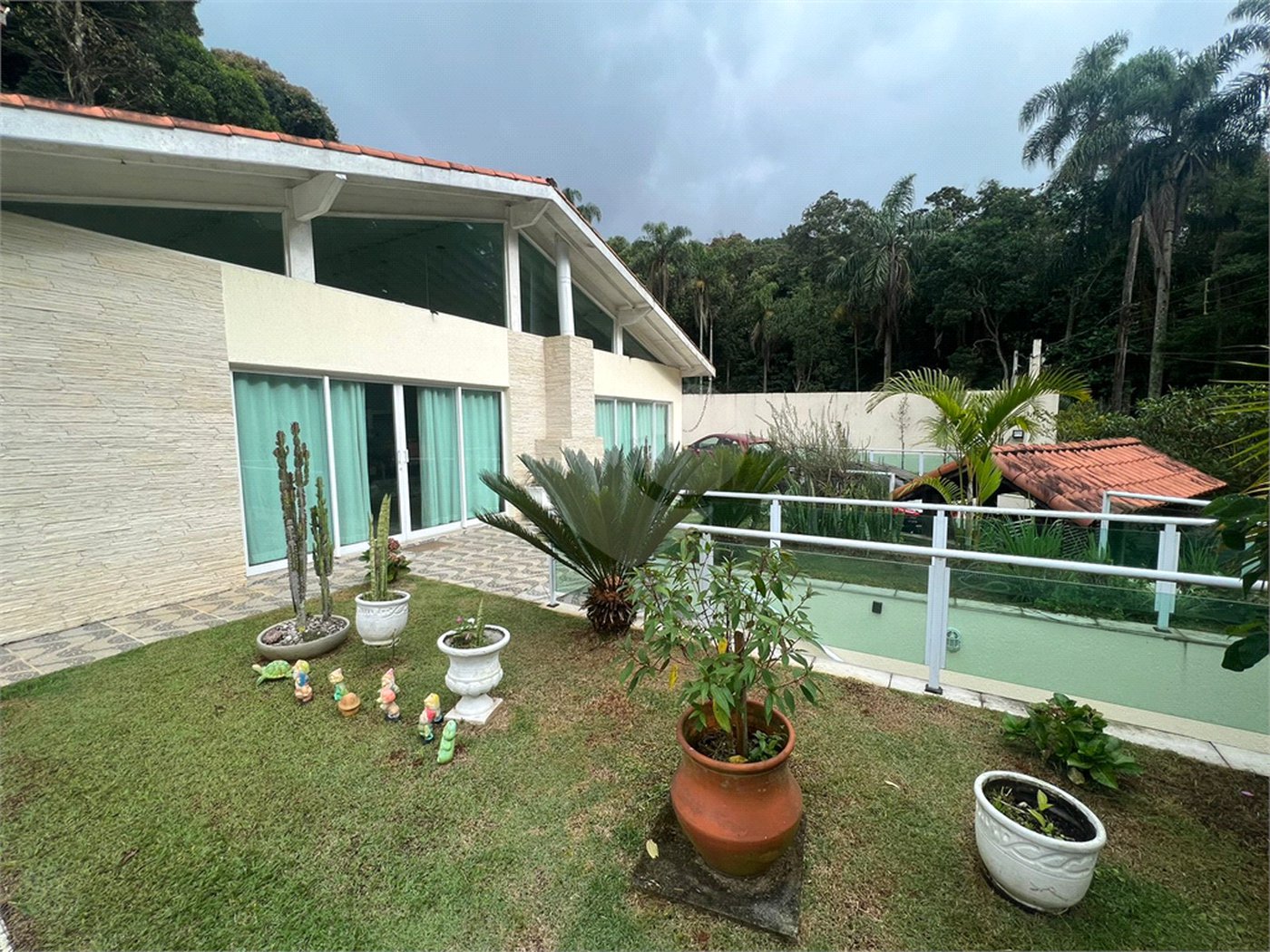 Casa à venda com 4 suítes no condomínio Parque Petrópolis 4 Secção, Mairiporã - SP