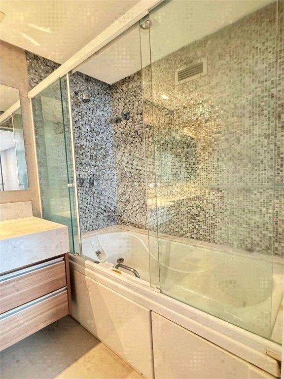 Apartamento à venda com 2 quartos, sendo 1 suíte, em Parque do Morumbi, São Paulo, SP